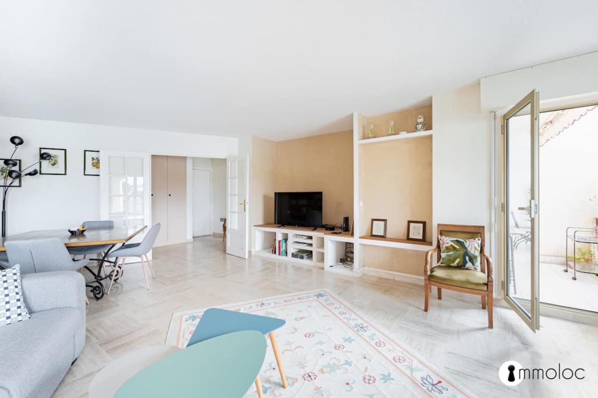 Spacious Apartment With Pool Located In The Marina Of Mandelieu Kültér fotó